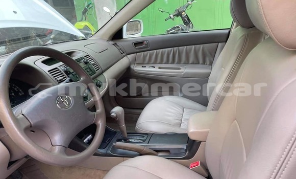Buy Used Toyota Camry White Car in Amleang in Kampong Speu Province Buy Used Toyota Camry White Car in Amleang in Kampong Speu Province