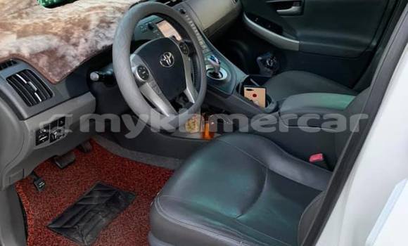 Buy Used Toyota Prius White Car in Amleang in Kampong Speu Province Buy Used Toyota Prius White Car in Amleang in Kampong Speu Province