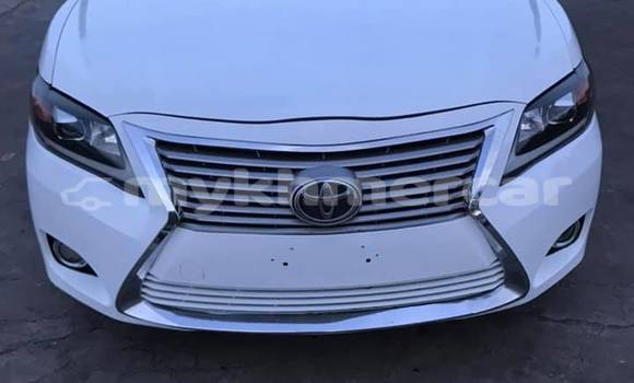 Buy Used Toyota Camry White Car in Amleang in Kampong Speu Province Buy Used Toyota Camry White Car in Amleang in Kampong Speu Province