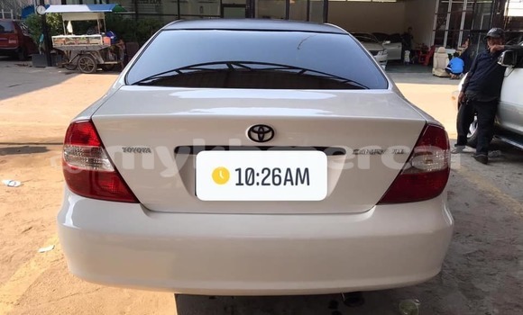 Buy Used Toyota Camry White Car in Amleang in Kampong Speu Province Buy Used Toyota Camry White Car in Amleang in Kampong Speu Province