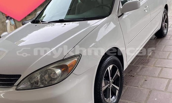 Buy Used Toyota Camry White Car in Amleang in Kampong Speu Province Buy Used Toyota Camry White Car in Amleang in Kampong Speu Province