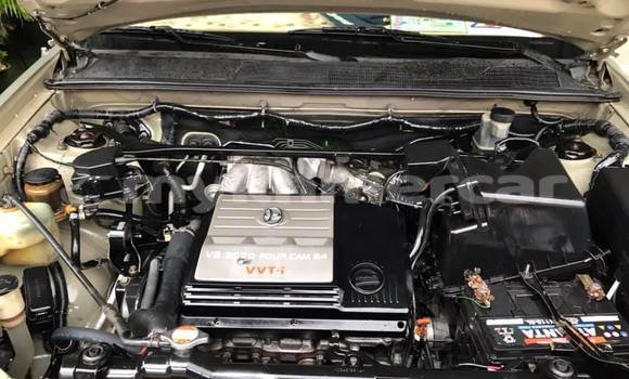 Buy Used Toyota Highlander Silver Car in Amleang in Kampong Speu Province Buy Used Toyota Highlander Silver Car in Amleang in Kampong Speu Province