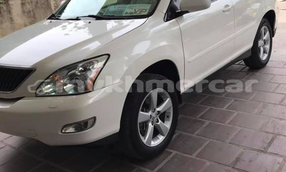 Buy Used Lexus RX 330 White Car in Amleang in Kampong Speu Province Buy Used Lexus RX 330 White Car in Amleang in Kampong Speu Province