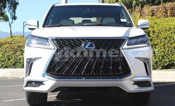 ទិញ បានប្រើ Lexus IS White ឡាន} ក្នុង Banlung ក្នុង Ratanakiri Province