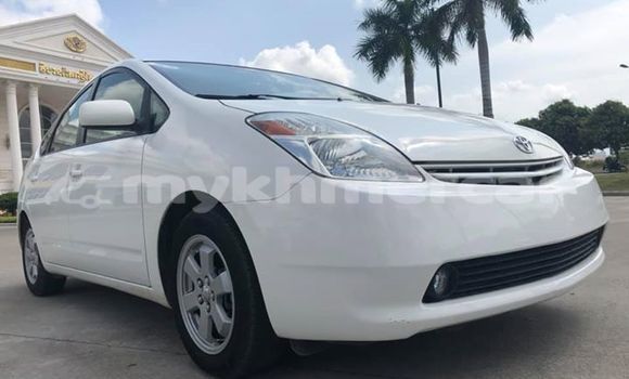 Buy Used Toyota Prius White Car in Phnom Penh in Phnom Penh Buy Used Toyota Prius White Car in Phnom Penh in Phnom Penh