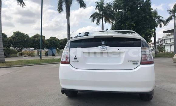 Buy Used Toyota Prius White Car in Phnom Penh in Phnom Penh Buy Used Toyota Prius White Car in Phnom Penh in Phnom Penh