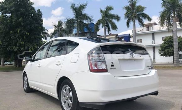 Buy Used Toyota Prius White Car in Phnom Penh in Phnom Penh Buy Used Toyota Prius White Car in Phnom Penh in Phnom Penh