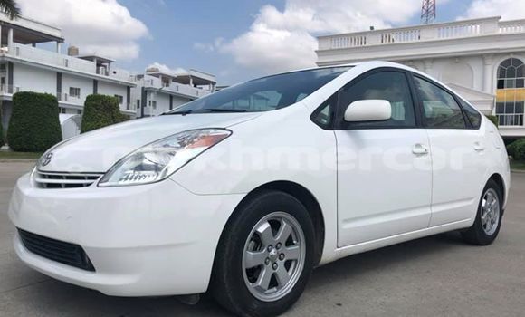 Buy Used Toyota Prius White Car in Phnom Penh in Phnom Penh Buy Used Toyota Prius White Car in Phnom Penh in Phnom Penh