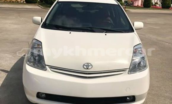 Buy Used Toyota Prius White Car in Phnom Penh in Phnom Penh Buy Used Toyota Prius White Car in Phnom Penh in Phnom Penh