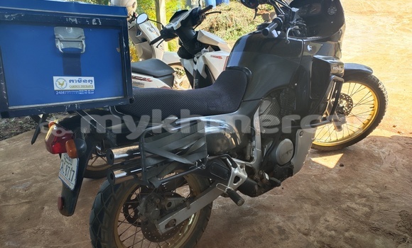 Buy Used Honda XL Black Bike in Senmonorom in Mondulkiri Province Buy Used Honda XL Black Bike in Senmonorom in Mondulkiri Province