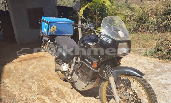Buy Used Honda XL Black Bike in Senmonorom in Mondulkiri Province Buy Used Honda XL Black Bike in Senmonorom in Mondulkiri Province