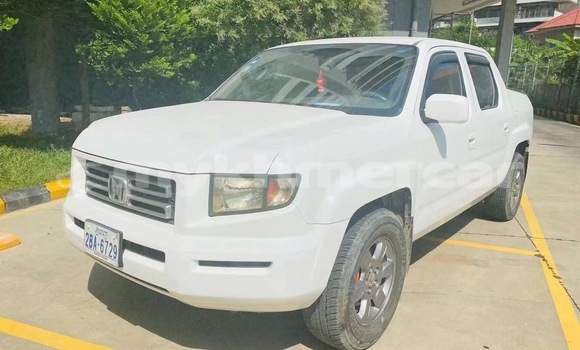 Buy Used Honda Ridgeline White Car in Phnom Penh in Phnom Penh