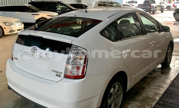 Buy Used Toyota Prius White Car in Phnom Penh in Phnom Penh Buy Used Toyota Prius White Car in Phnom Penh in Phnom Penh