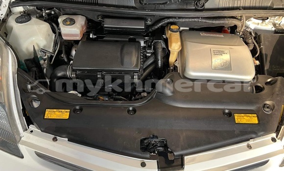 Buy Used Toyota Prius White Car in Phnom Penh in Phnom Penh Buy Used Toyota Prius White Car in Phnom Penh in Phnom Penh