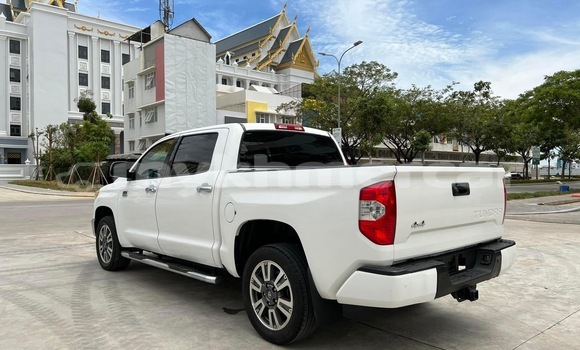 Buy Used Toyota Tundra White Car in Phnom Penh in Phnom Penh Buy Used Toyota Tundra White Car in Phnom Penh in Phnom Penh