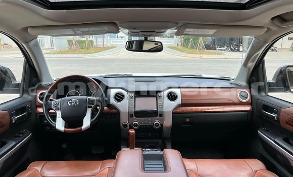 Buy Used Toyota Tundra White Car in Phnom Penh in Phnom Penh Buy Used Toyota Tundra White Car in Phnom Penh in Phnom Penh