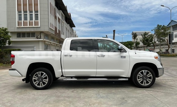 Buy Used Toyota Tundra White Car in Phnom Penh in Phnom Penh Buy Used Toyota Tundra White Car in Phnom Penh in Phnom Penh