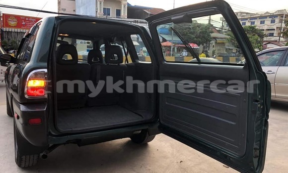 Acheter Occasion Voiture Toyota RAV4 Vert à Phnom Penh, Phnom Penh Acheter Occasion Voiture Toyota RAV4 Vert à Phnom Penh, Phnom Penh