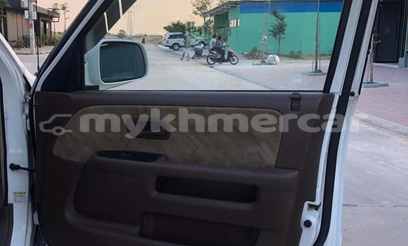 Acheter Occasion Voiture Honda CR–V Blanc à Phnom Penh, Phnom Penh Acheter Occasion Voiture Honda CR–V Blanc à Phnom Penh, Phnom Penh