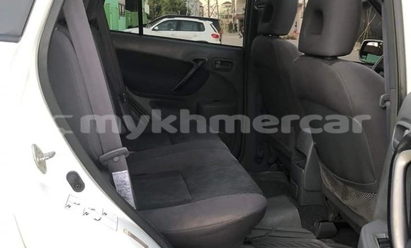 Acheter Occasion Voiture Toyota RAV4 Blanc à Phnom Penh, Phnom Penh Acheter Occasion Voiture Toyota RAV4 Blanc à Phnom Penh, Phnom Penh