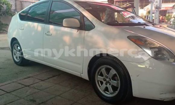 Buy Used Toyota Prius White Car in Phnom Penh in Phnom Penh Buy Used Toyota Prius White Car in Phnom Penh in Phnom Penh