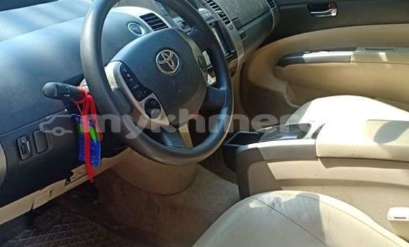 Buy Used Toyota Prius White Car in Phnom Penh in Phnom Penh Buy Used Toyota Prius White Car in Phnom Penh in Phnom Penh