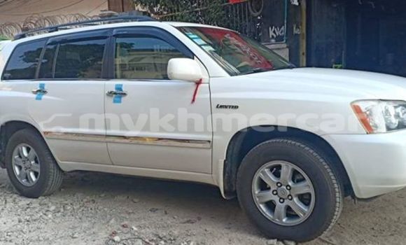 Buy Used Toyota Highlander White Car in Phnom Penh in Phnom Penh Buy Used Toyota Highlander White Car in Phnom Penh in Phnom Penh