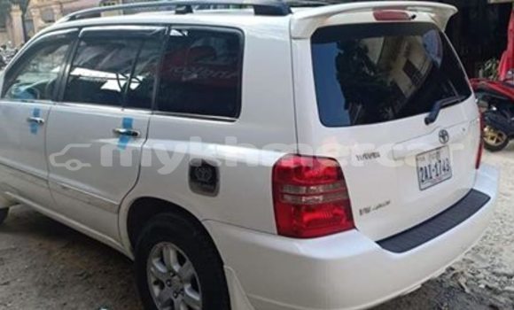 Buy Used Toyota Highlander White Car in Phnom Penh in Phnom Penh Buy Used Toyota Highlander White Car in Phnom Penh in Phnom Penh