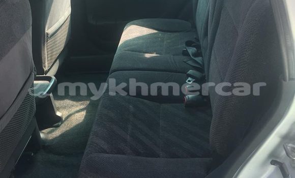 Acheter Occasion Voiture Honda CR–V Gris à Phnom Penh, Phnom Penh Acheter Occasion Voiture Honda CR–V Gris à Phnom Penh, Phnom Penh