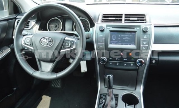 Buy Used Toyota Camry White Car in Battambang in Battambang Province Buy Used Toyota Camry White Car in Battambang in Battambang Province