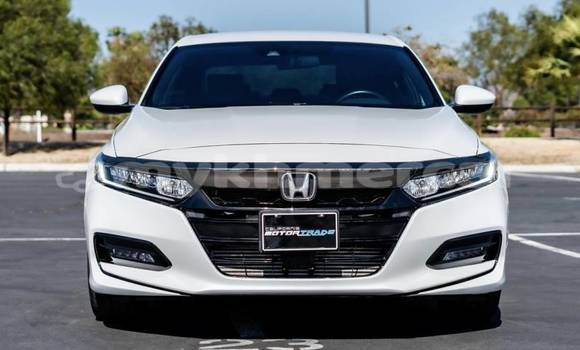 Buy Used Honda Accord White Car in Stung Treng in Stung Treng Province Buy Used Honda Accord White Car in Stung Treng in Stung Treng Province