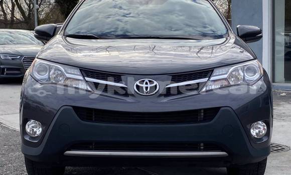 Buy Used Toyota RAV4 White Car in Ta Khmau in Kandal Province Buy Used Toyota RAV4 White Car in Ta Khmau in Kandal Province