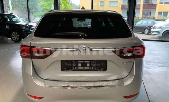 Buy Used Toyota Avensis Silver Car in Chbar Mon in Kampong Speu Province Buy Used Toyota Avensis Silver Car in Chbar Mon in Kampong Speu Province