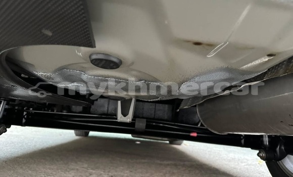 Buy Used Toyota Prius White Car in Amleang in Kampong Speu Province Buy Used Toyota Prius White Car in Amleang in Kampong Speu Province