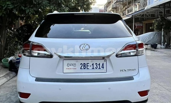 Buy Used Lexus RX 350 White Car in Amleang in Kampong Speu Province Buy Used Lexus RX 350 White Car in Amleang in Kampong Speu Province