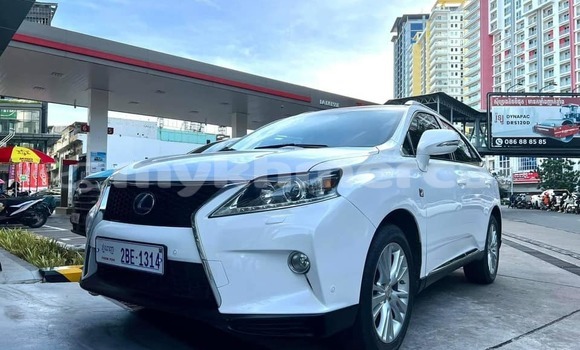 Buy Used Lexus RX 350 White Car in Amleang in Kampong Speu Province Buy Used Lexus RX 350 White Car in Amleang in Kampong Speu Province