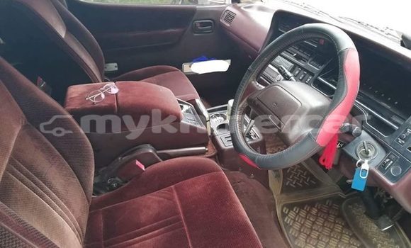 Buy Used Toyota Hiace Beige Car in Phnom Penh in Phnom Penh Buy Used Toyota Hiace Beige Car in Phnom Penh in Phnom Penh