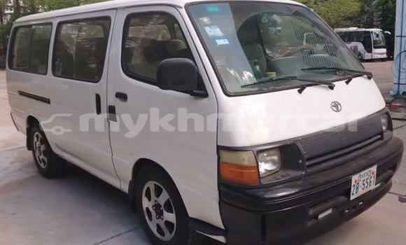 Acheter Occasion Voiture Toyota Hiace Blanc à Phnom Penh, Phnom Penh