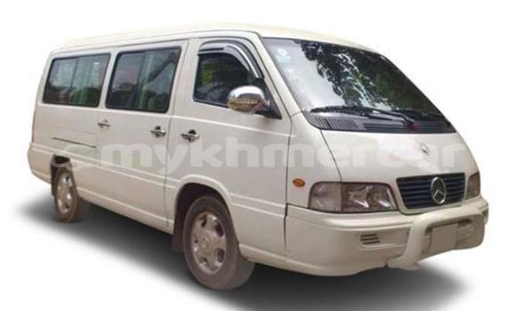 Buy Used SsangYong Istana White Car in Phnom Penh in Phnom Penh