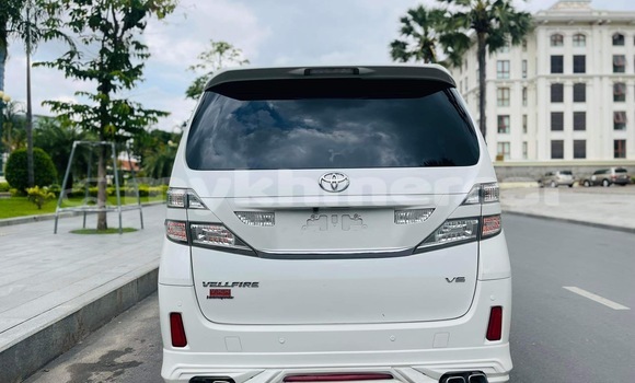 Acheter Occasion Voiture Toyota Vellfire Blanc à Phnom Penh, Phnom Penh Acheter Occasion Voiture Toyota Vellfire Blanc à Phnom Penh, Phnom Penh