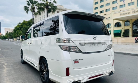 Acheter Occasion Voiture Toyota Vellfire Blanc à Phnom Penh, Phnom Penh Acheter Occasion Voiture Toyota Vellfire Blanc à Phnom Penh, Phnom Penh
