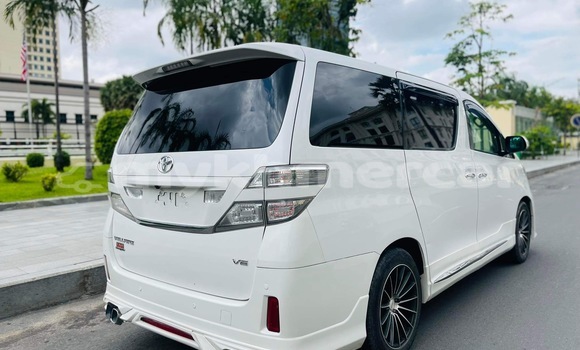 Acheter Occasion Voiture Toyota Vellfire Blanc à Phnom Penh, Phnom Penh Acheter Occasion Voiture Toyota Vellfire Blanc à Phnom Penh, Phnom Penh