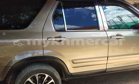 Acheter Occasion Voiture Honda CR–V Marron à Siem Reap, Siem Reap Province Acheter Occasion Voiture Honda CR–V Marron à Siem Reap, Siem Reap Province