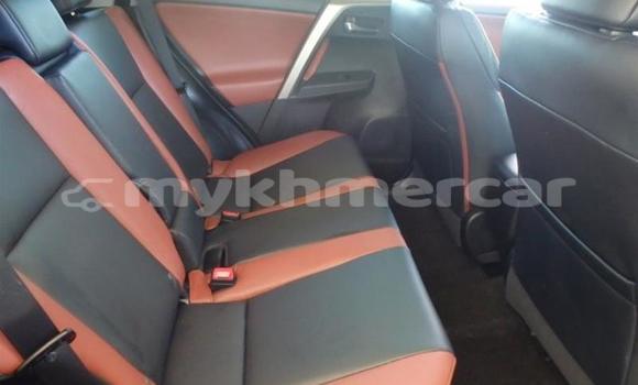 Buy Used Toyota RAV4 White Car in Phnom Penh in Phnom Penh Buy Used Toyota RAV4 White Car in Phnom Penh in Phnom Penh