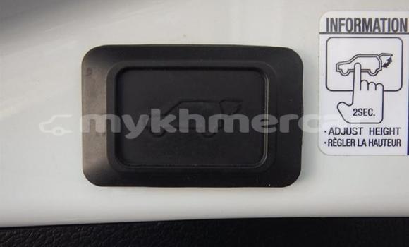 Buy Used Toyota RAV4 White Car in Phnom Penh in Phnom Penh Buy Used Toyota RAV4 White Car in Phnom Penh in Phnom Penh