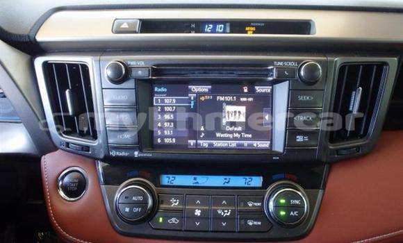 Buy Used Toyota RAV4 White Car in Phnom Penh in Phnom Penh Buy Used Toyota RAV4 White Car in Phnom Penh in Phnom Penh