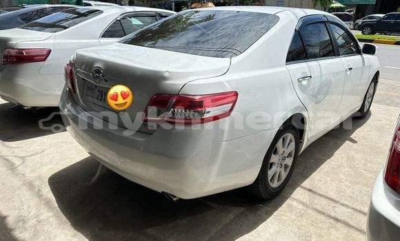 Buy Used Toyota Camry White Car in Phnom Penh in Phnom Penh Buy Used Toyota Camry White Car in Phnom Penh in Phnom Penh