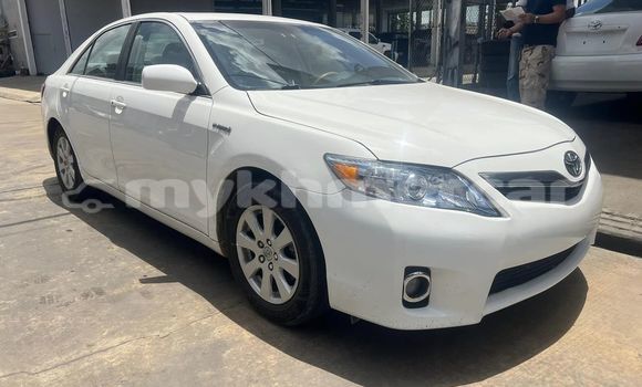 Buy Used Toyota Camry White Car in Phnom Penh in Phnom Penh Buy Used Toyota Camry White Car in Phnom Penh in Phnom Penh