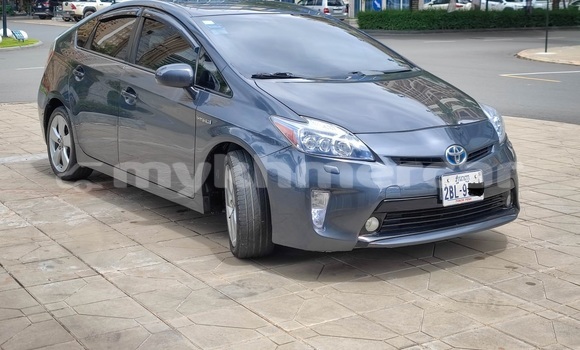 Buy Used Toyota Prius Silver Car in Phnom Penh in Phnom Penh Buy Used Toyota Prius Silver Car in Phnom Penh in Phnom Penh