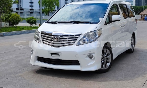 Buy Used Toyota Alphard White Car in Phnom Penh in Phnom Penh Buy Used Toyota Alphard White Car in Phnom Penh in Phnom Penh